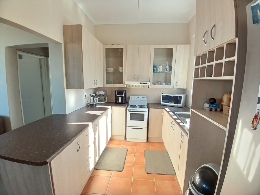 To Let 1 Bedroom Property for Rent in Summerstrand Eastern Cape